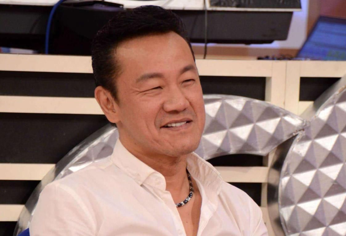 妻子出轨他净身出户,离婚25年后期子患癌被抛弃,他照顾到离世_陈为民