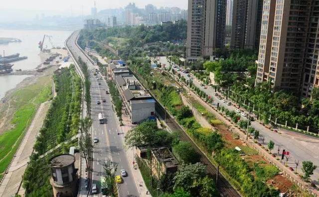 起於規劃的九濱路九龍港集裝箱碼頭,由北向南以隧道形式下穿九龍半島