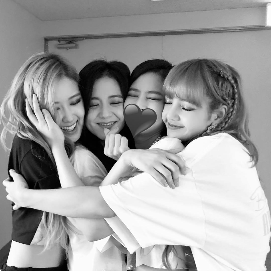 5月30日,blackpink圓滿結束了出道後的首次歐洲巡迴