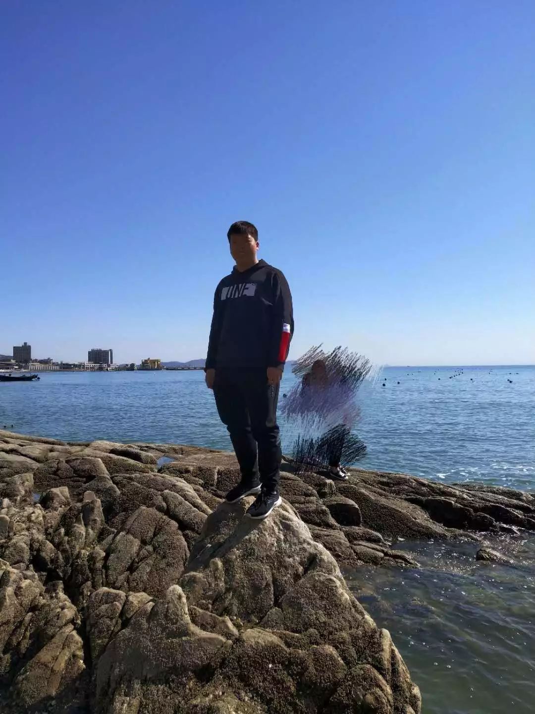 吴彦霖:图片一切的奇迹在你自己.张子寒:文案一个好的开始造就一个好