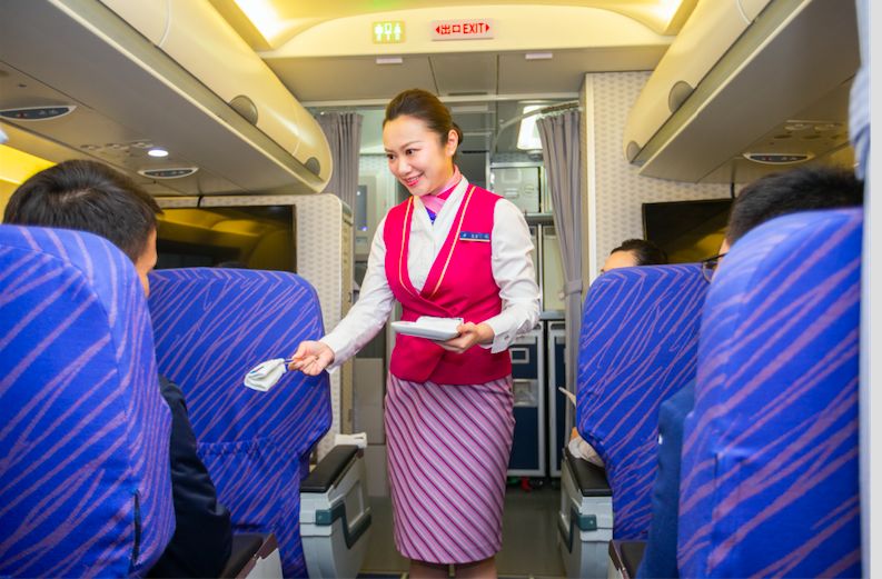 【客舱部分会】技能大赛乘务员风采图鉴_乘务长