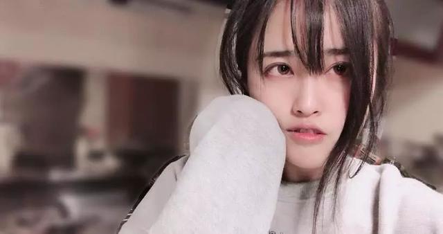 二次元女主播王菠萝被私信骚扰 有戏精万字小说把她当备胎