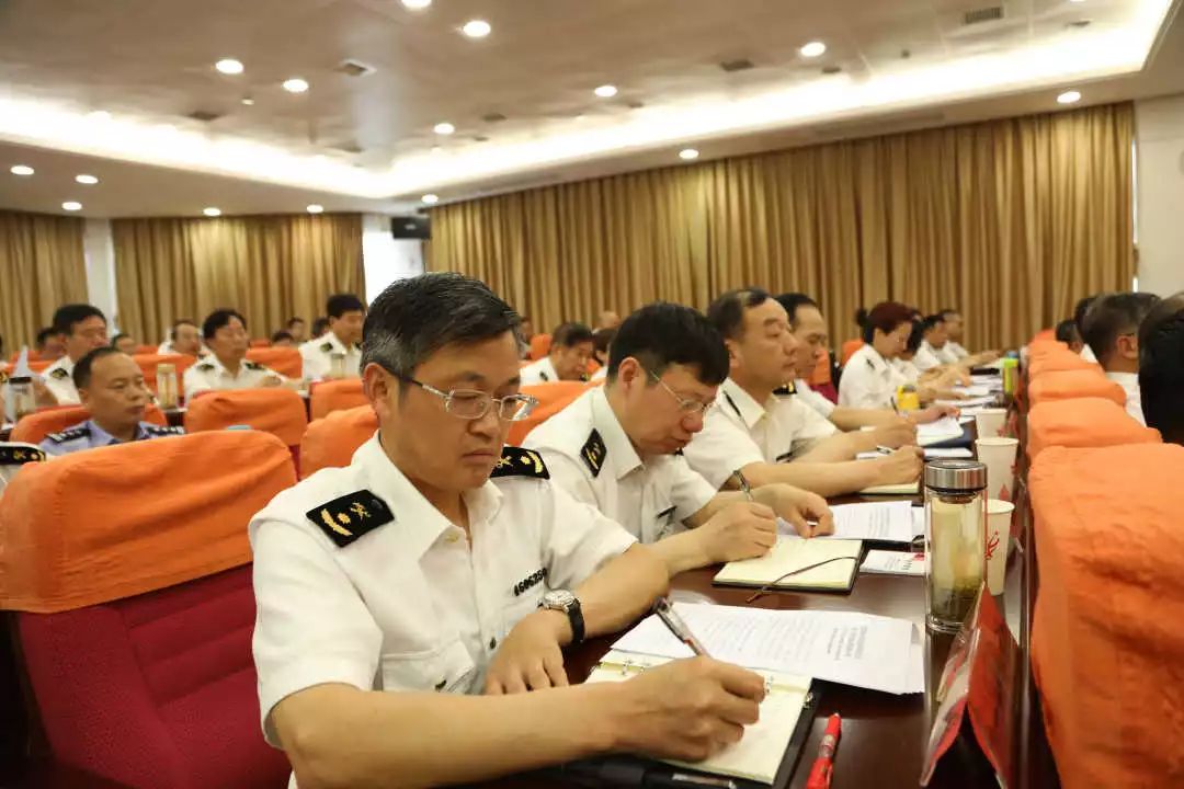 学员认真听课李庆霞,付晓莉,贺方作为学员代表分别围