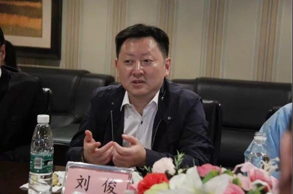 上海市北外滩集团来四川省青商会寻亲