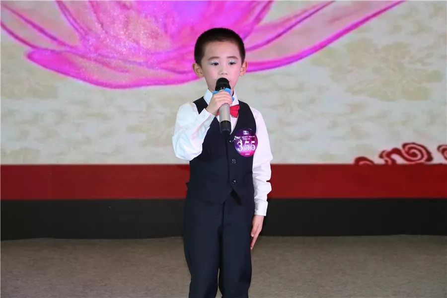 杨涵羽342号选手 代子越337号选手 侯钰婷336号选手 古再丽努尔331号