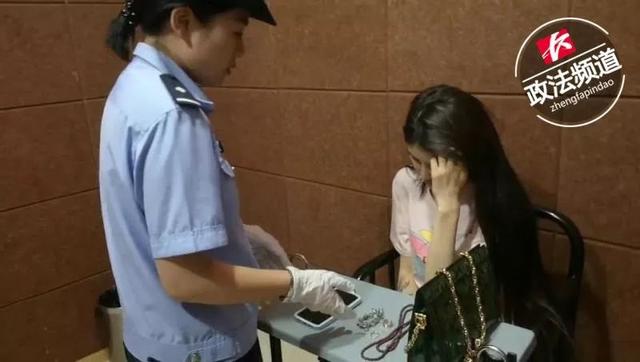 坐拥百万粉丝月打赏数十万湖南一抖音女网红因吸毒被警方查获