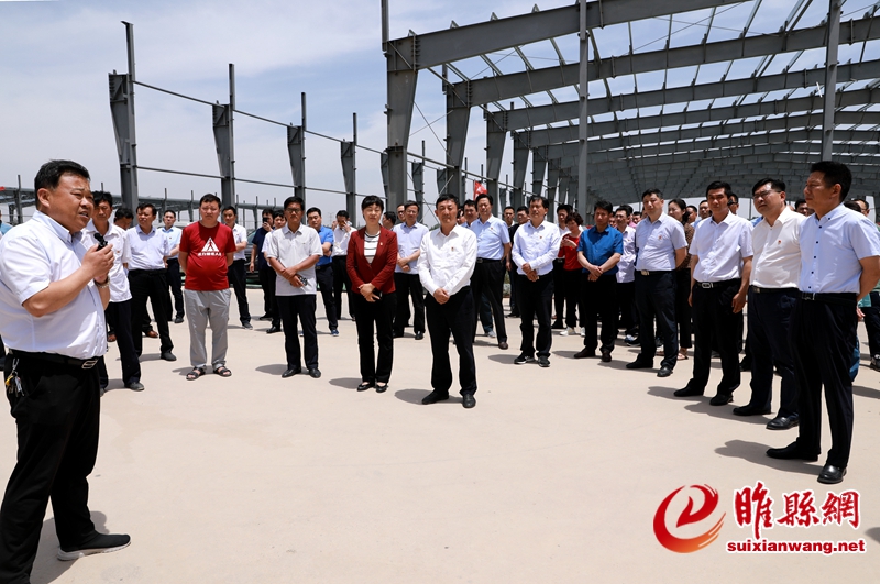 5月27日,信阳市息县县委书记金平,县长袁钢带领息县考察团莅临我县