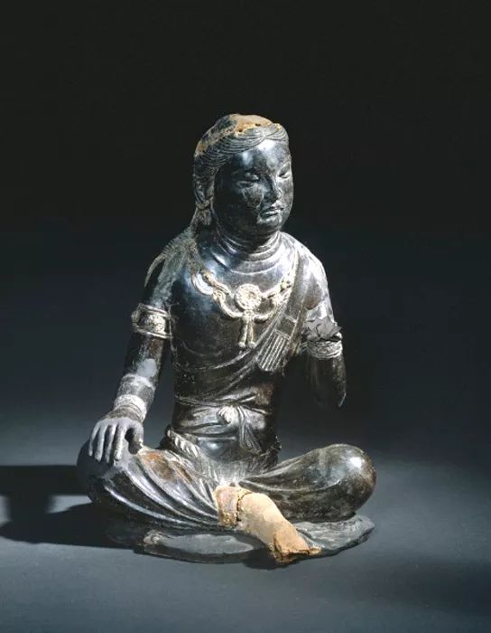 全美仅存的3尊隋唐彩绘漆金夹纻佛