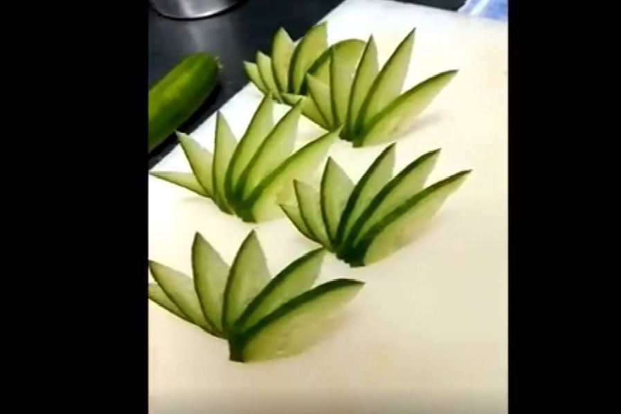 黄瓜雕花简单步骤图图片