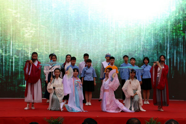 邗江中学(集团)北区校维扬中学举行第五届校园文化艺术节闭幕式