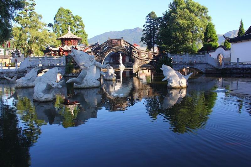 福建周宁500年历史的鲤鱼溪世界上唯一的鱼冢就在这里