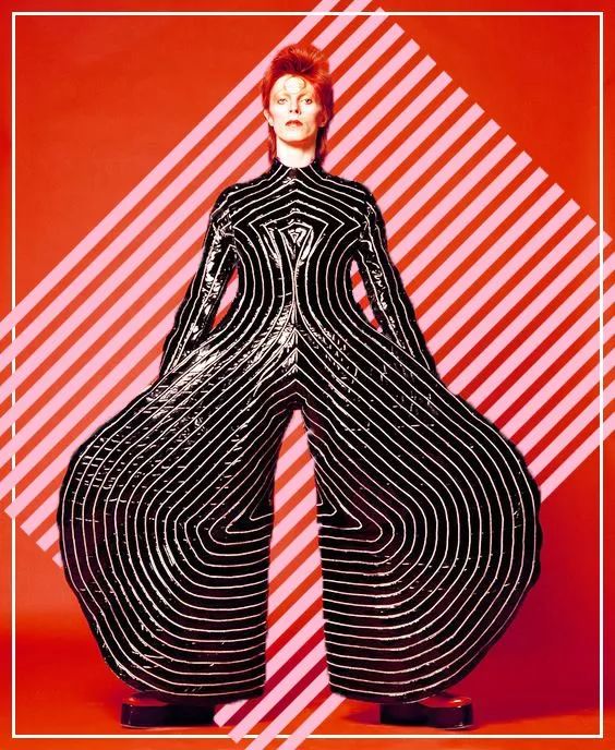 燃一夏的坎普风本来没想追直到christianlouboutin送了我一双靴子