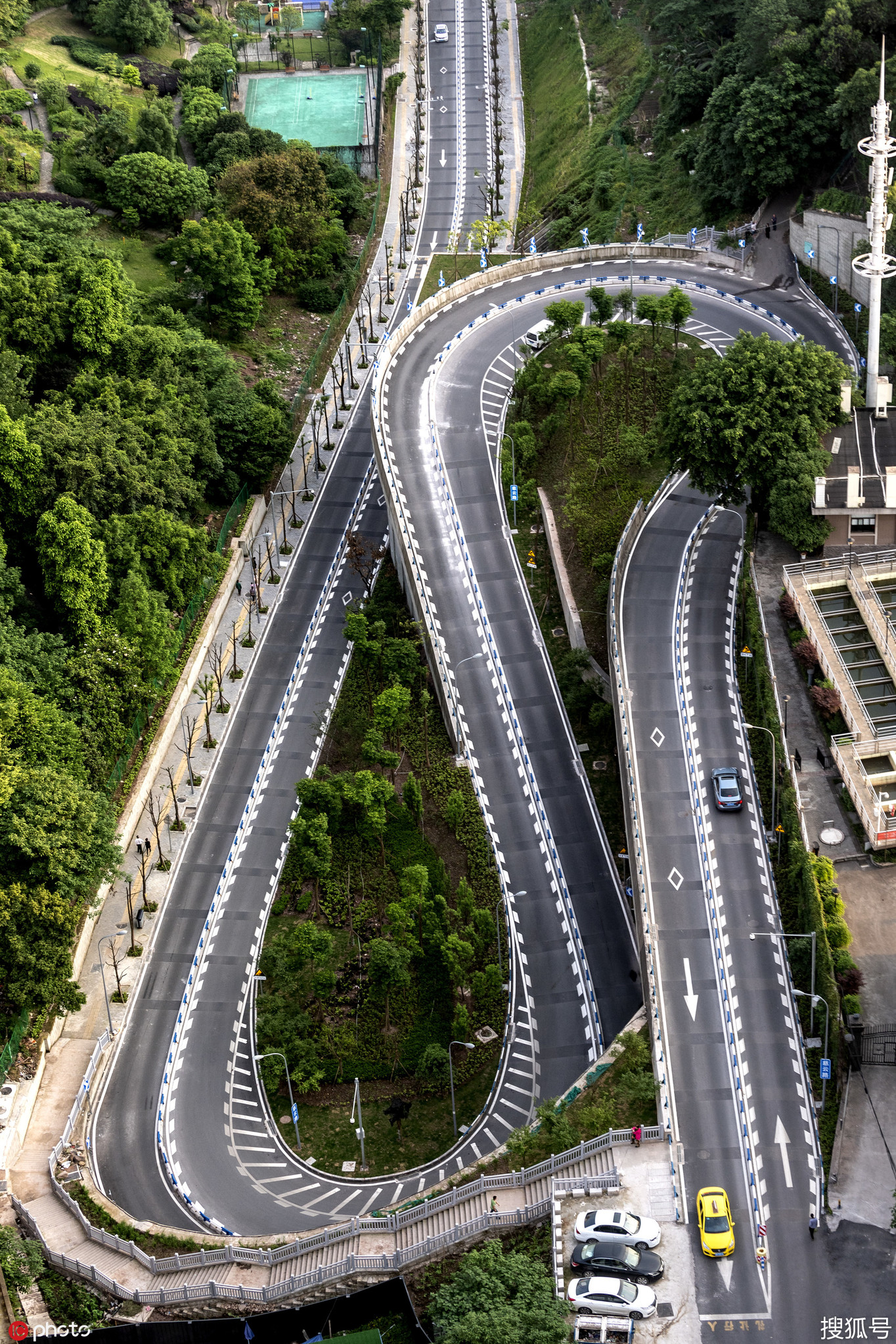 重庆南岸新晋网红公路慈云路 绕得你眼花缭乱