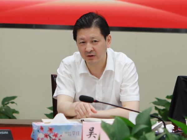 吴斌副区长赴莘庄镇调研产业资源转型情况