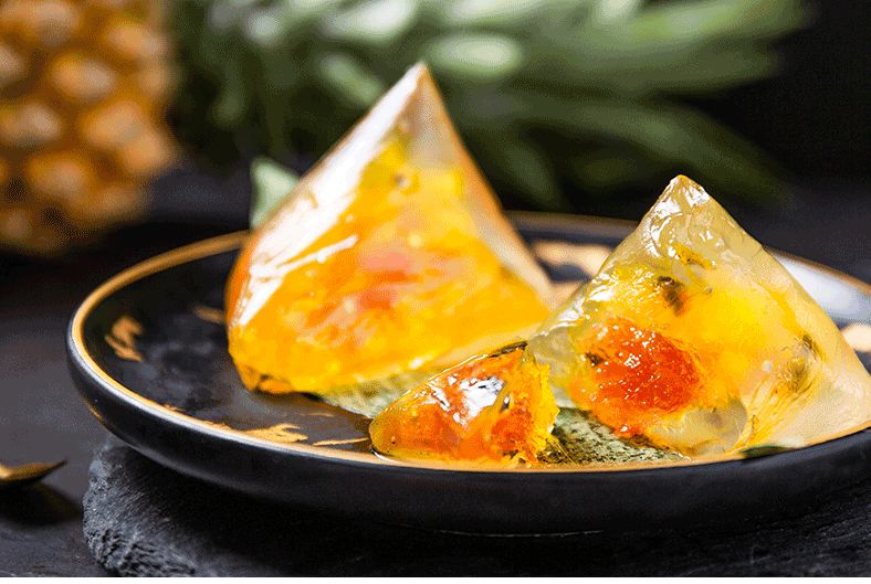 高大上的粽子应该是这样的一口下去全是燕窝又有颜值又有内涵