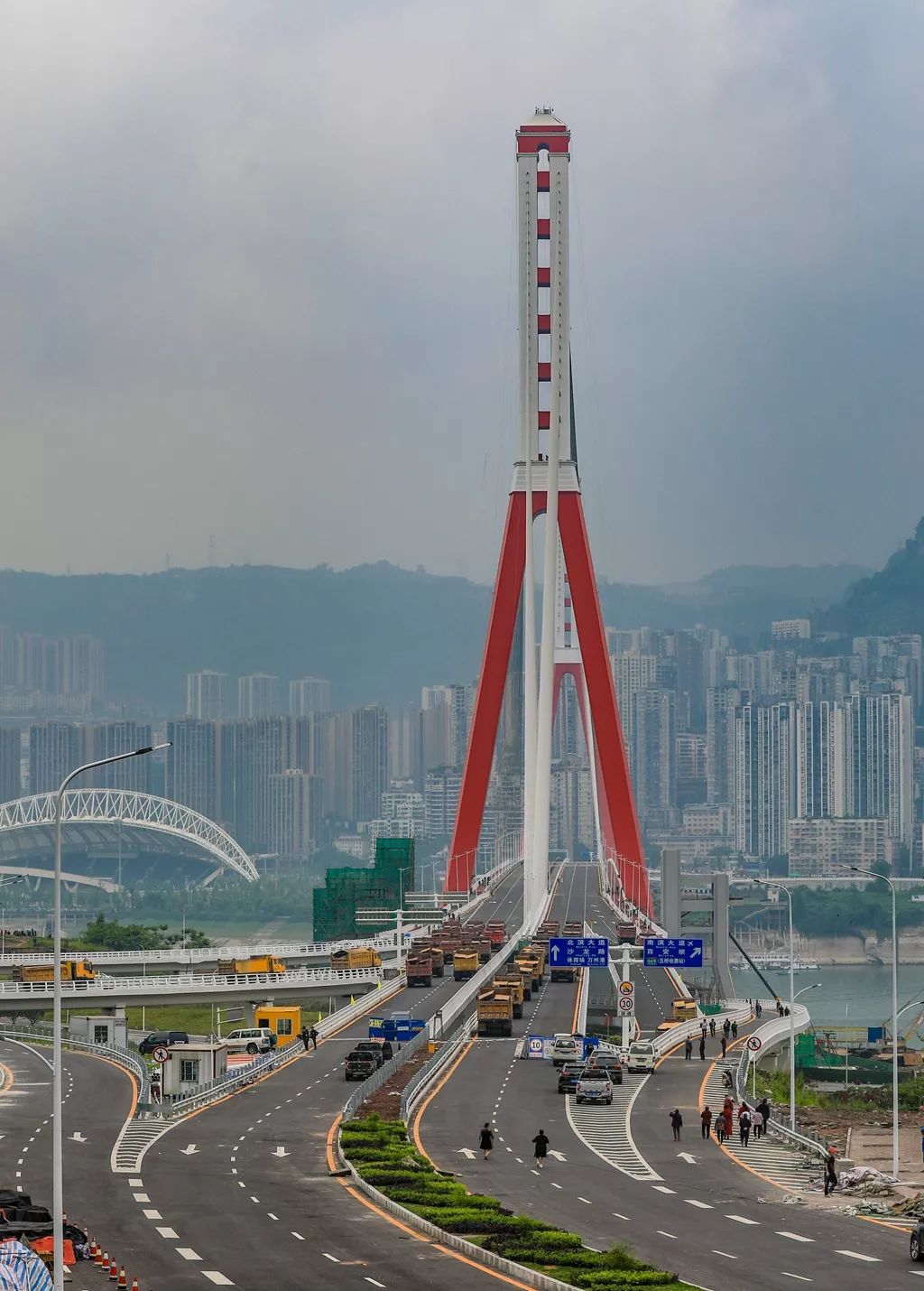 今天牌楼长江大桥通车了附图片视频