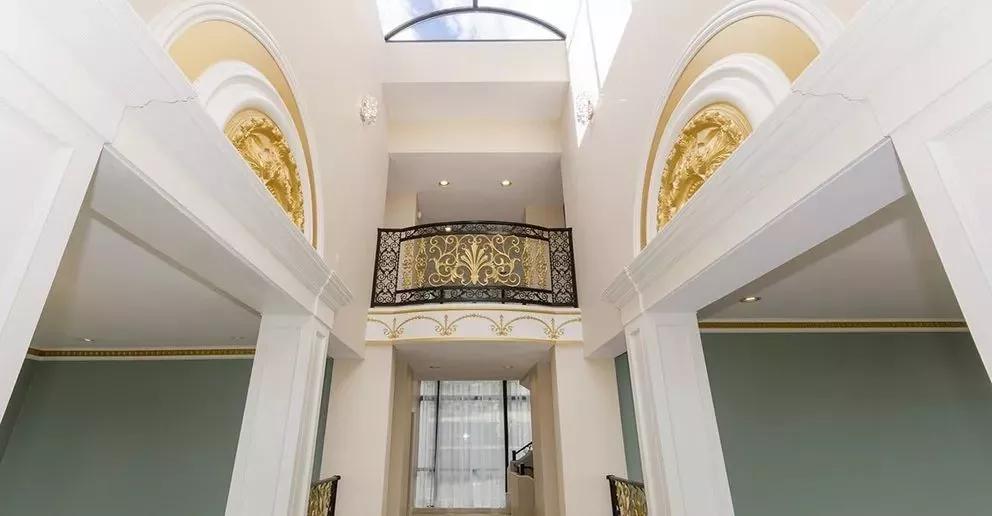 曝光疯狂张国荣温哥华豪宅亏1000万叫卖性价比绝对无敌了