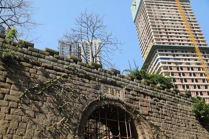 千厮门南纪门储奇门的名字取自诗经