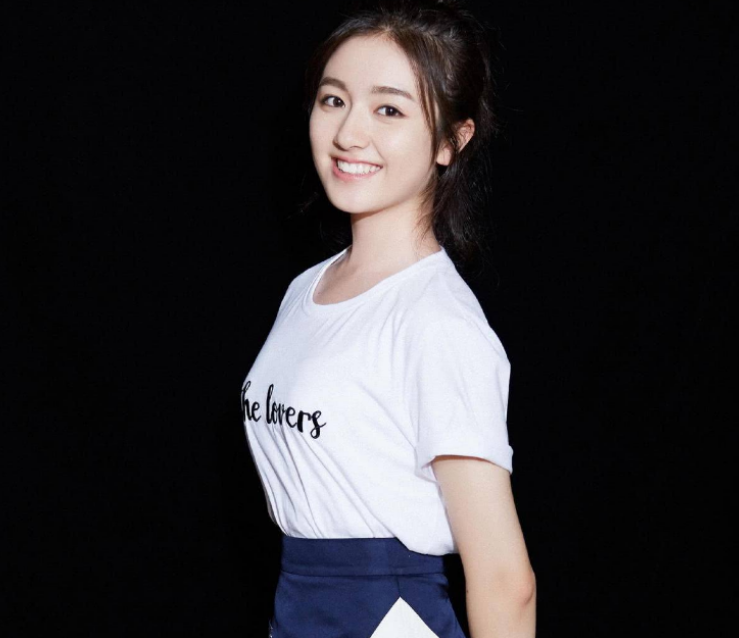 最近一段时间,李兰迪还受邀参加了《创造营2019》节目的录制,而且在这