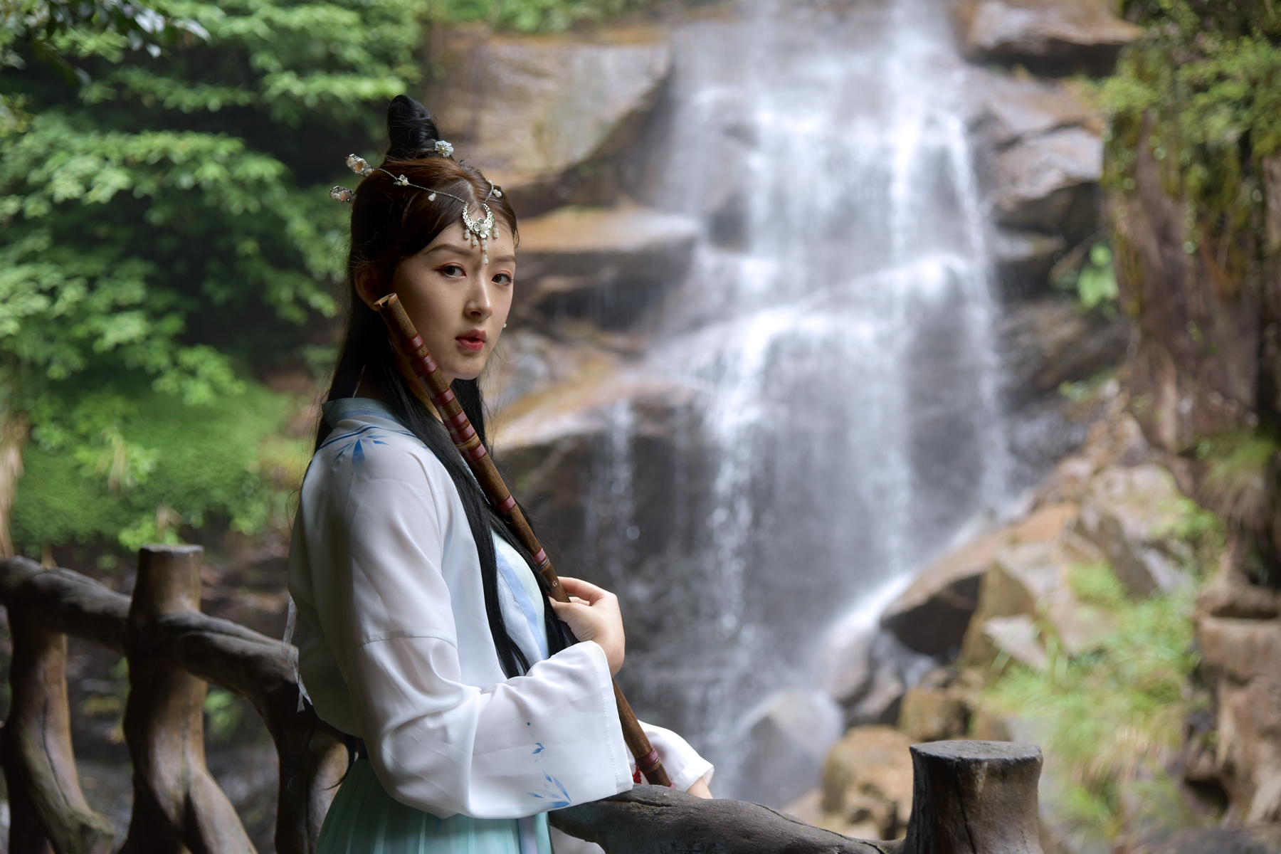 婺源为婺女星升天之地,因此得名"婺源",非"婺水之源",乃"婺女之源".