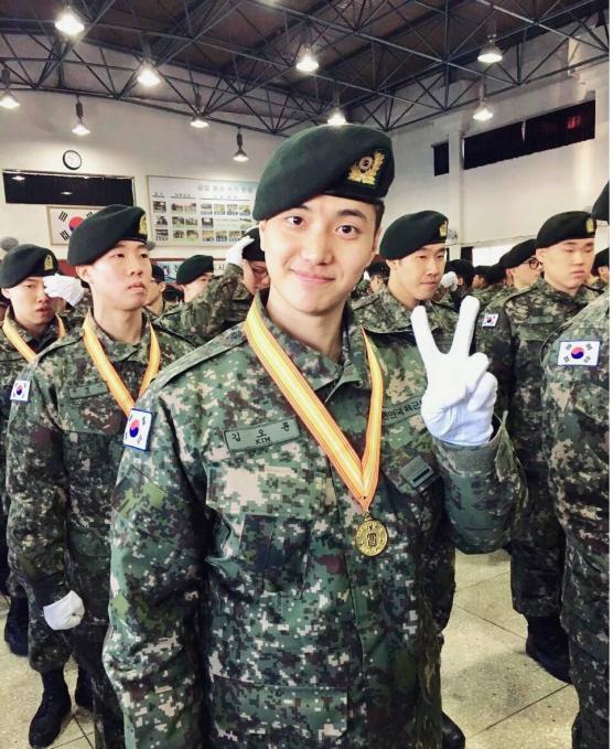 天天向上主持人小五模样大变入伍后胖的不堪入目