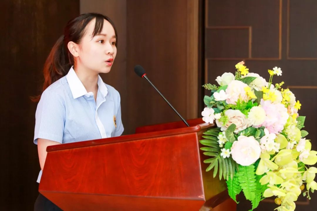 小学部肖倩老师初中部李小红老师高中部黄金珍老师名师即名校,东江