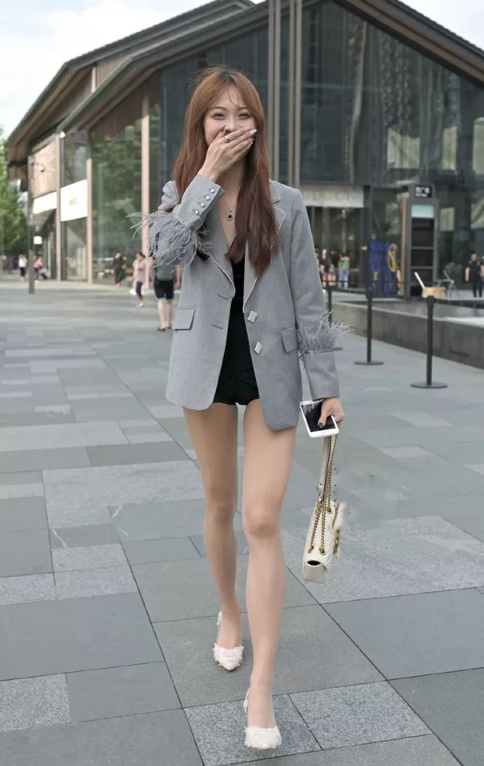 看了小姐姐的筷子腿我服了