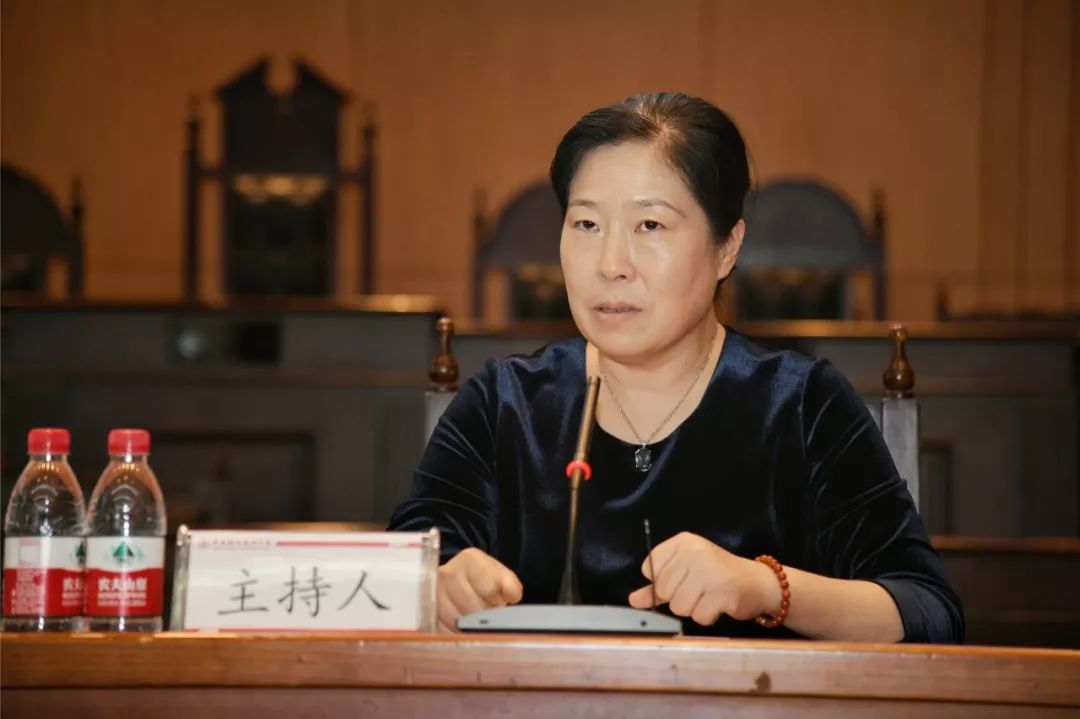 姚莉教授介绍,我校现有大量学术类讲座品牌,专门开设教学类的讲座活动