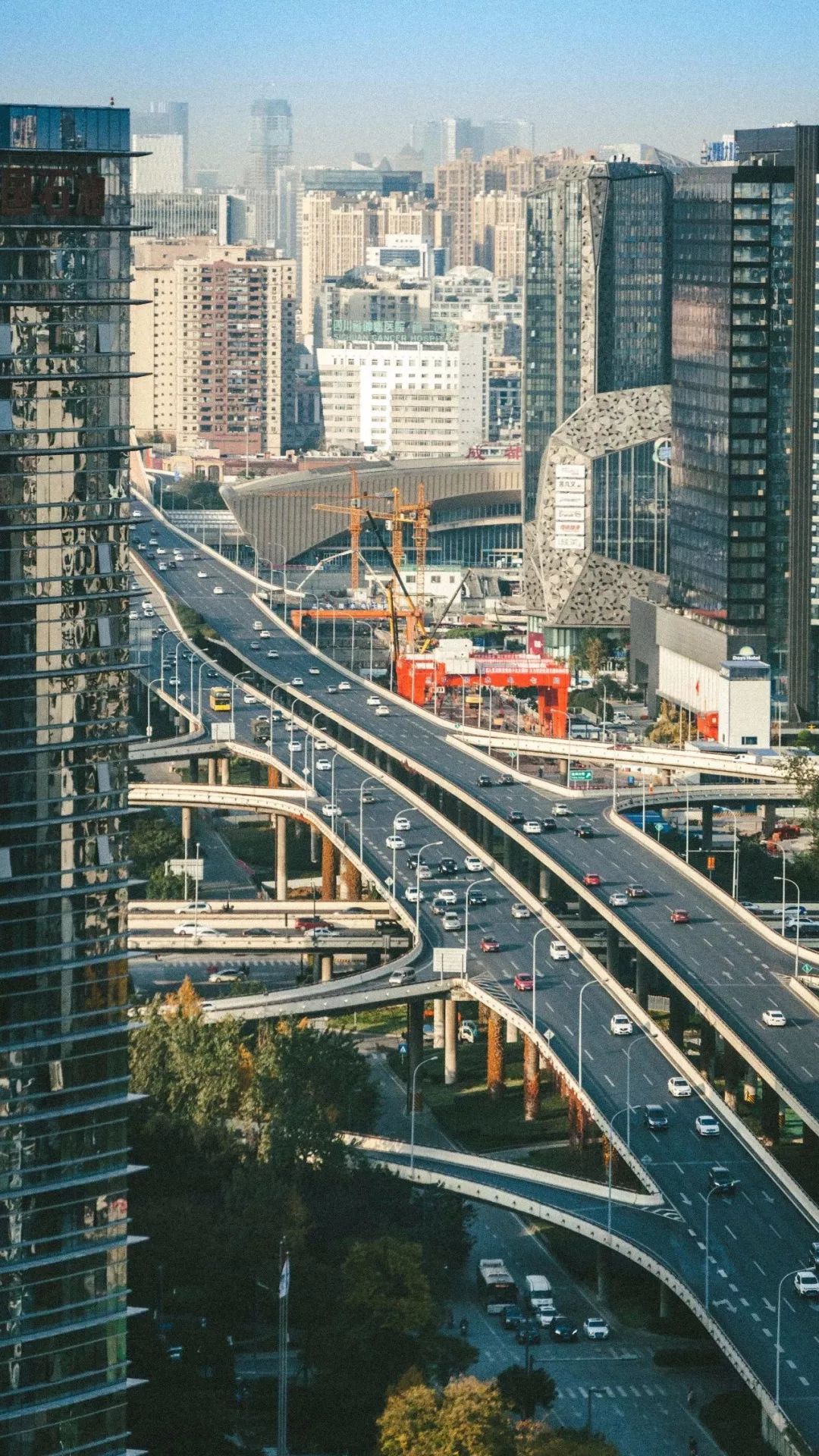 成都开发商,成都是假的_城市
