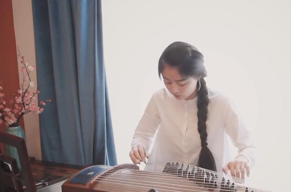 古筝知否知否玉面小嫣然演奏昨夜雨疏风骤浓睡不消残酒