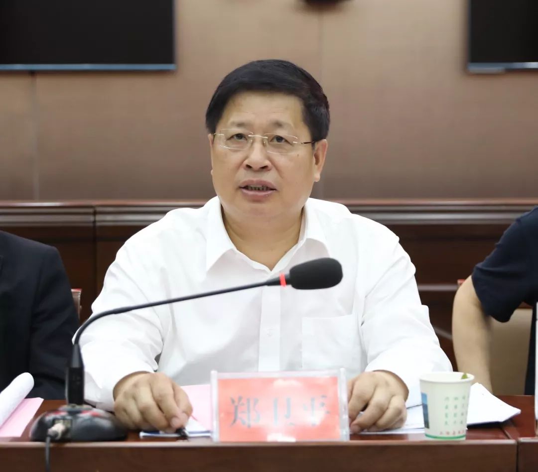 通过听汇报,查资料,问建议,看现场的形式,实地检查了《上饶市农村居民