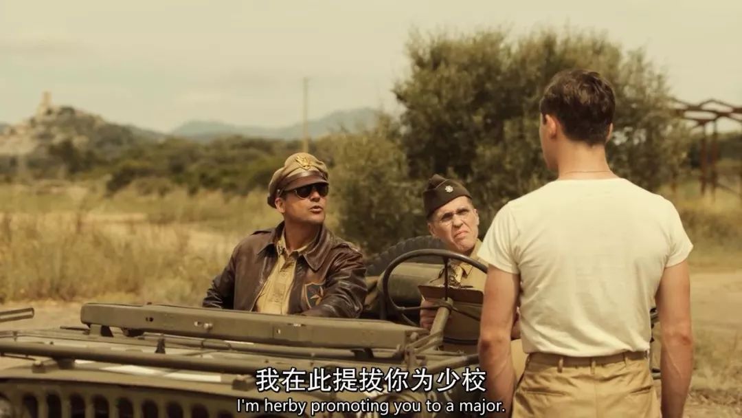 在乱战中,偷偷生存下来,当然,他也丝毫不为自己这种逃兵想法觉得可耻