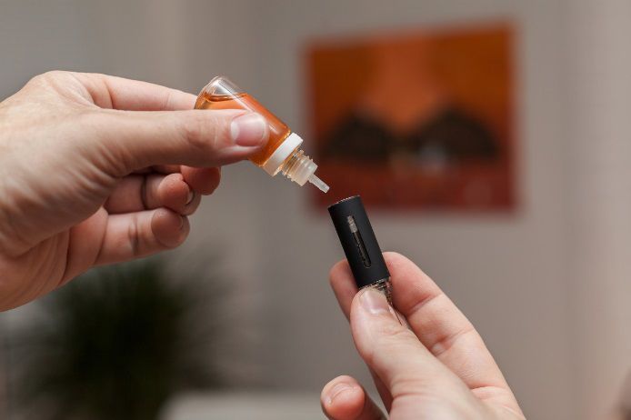 电子烟在年轻人吞云吐雾间疯长的一颗毒瘤