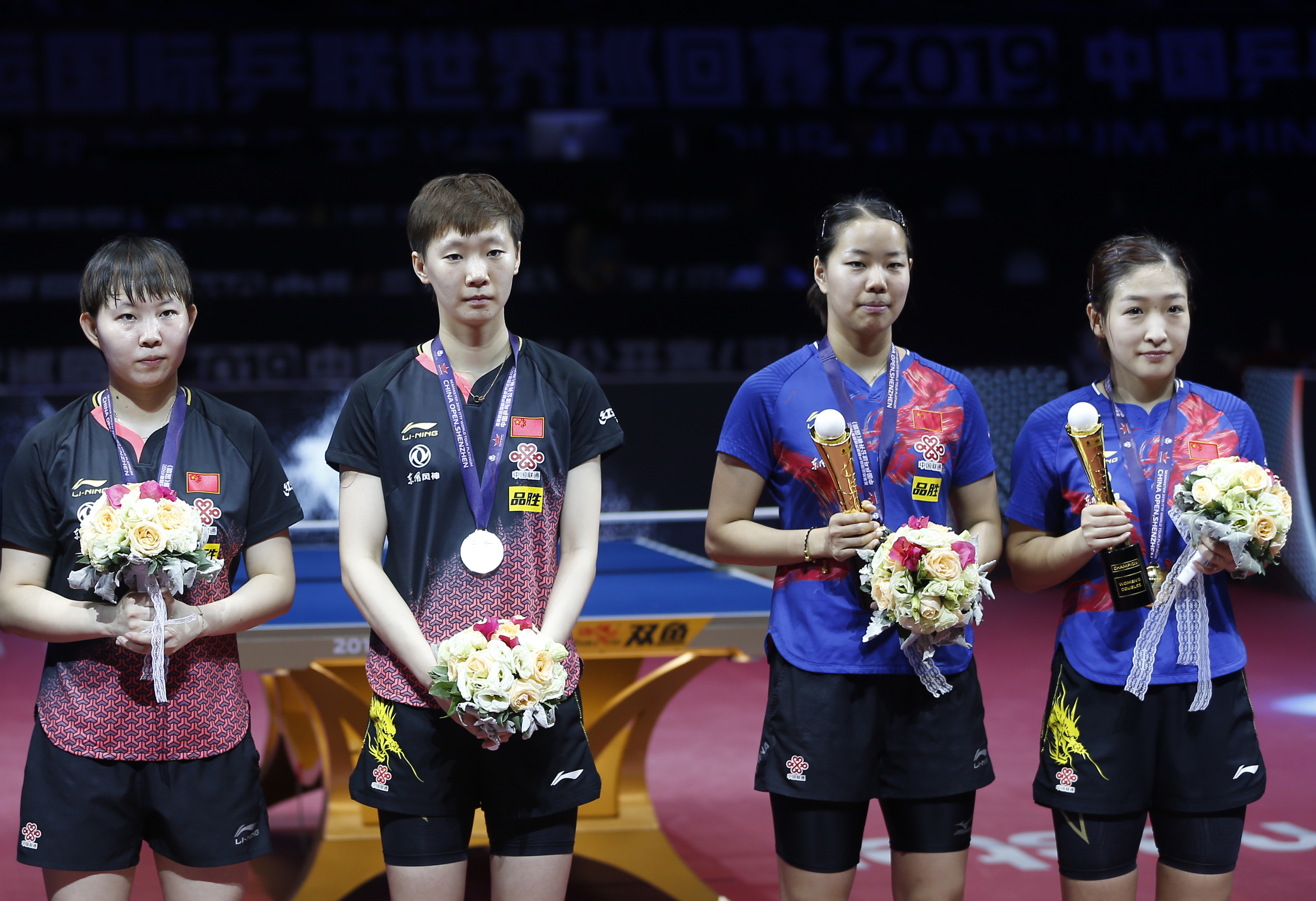 当日,在深圳进行的国际乒联世界巡回赛2019中国乒乓球公开赛女双救