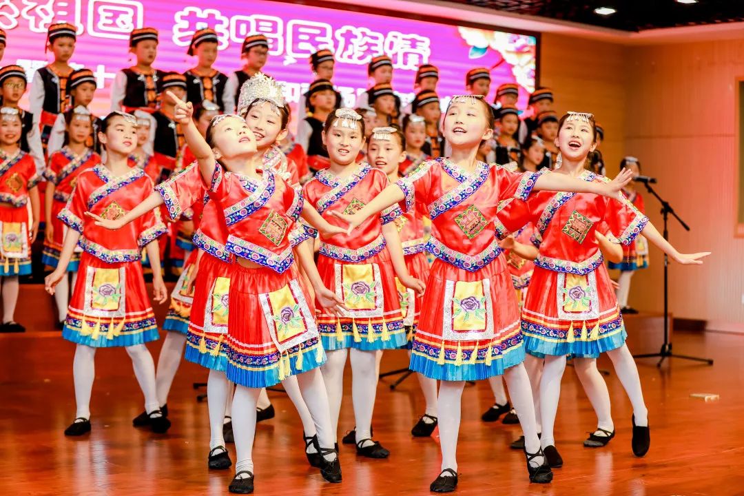 《太阳鼓》306《洗衣歌》301《卢沟谣》307《我是少年阿凡提》105