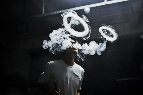 电子烟在年轻人吞云吐雾间疯长的一颗毒瘤
