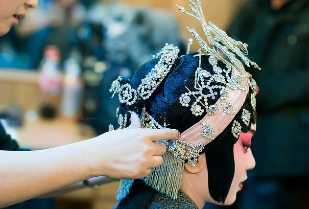 全是干货图文为您揭秘旦角化妆全过程