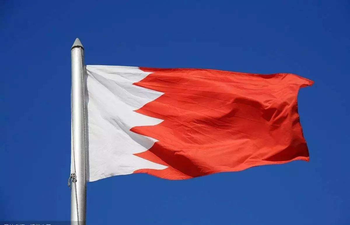 巴林王国,简称巴林,是一个邻近波斯湾西岸的岛国,巴林岛为巴林最大的