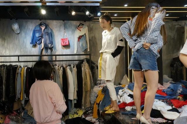 服装行业年薪50万的服装人她们都是怎么卖货的