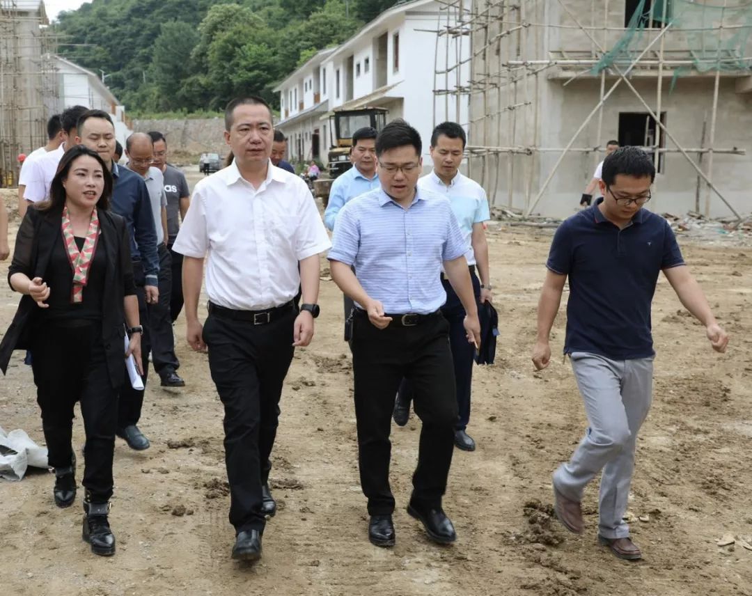 『要闻转发』李瑞到马铃乡调研重点项目及产业结构调整工作