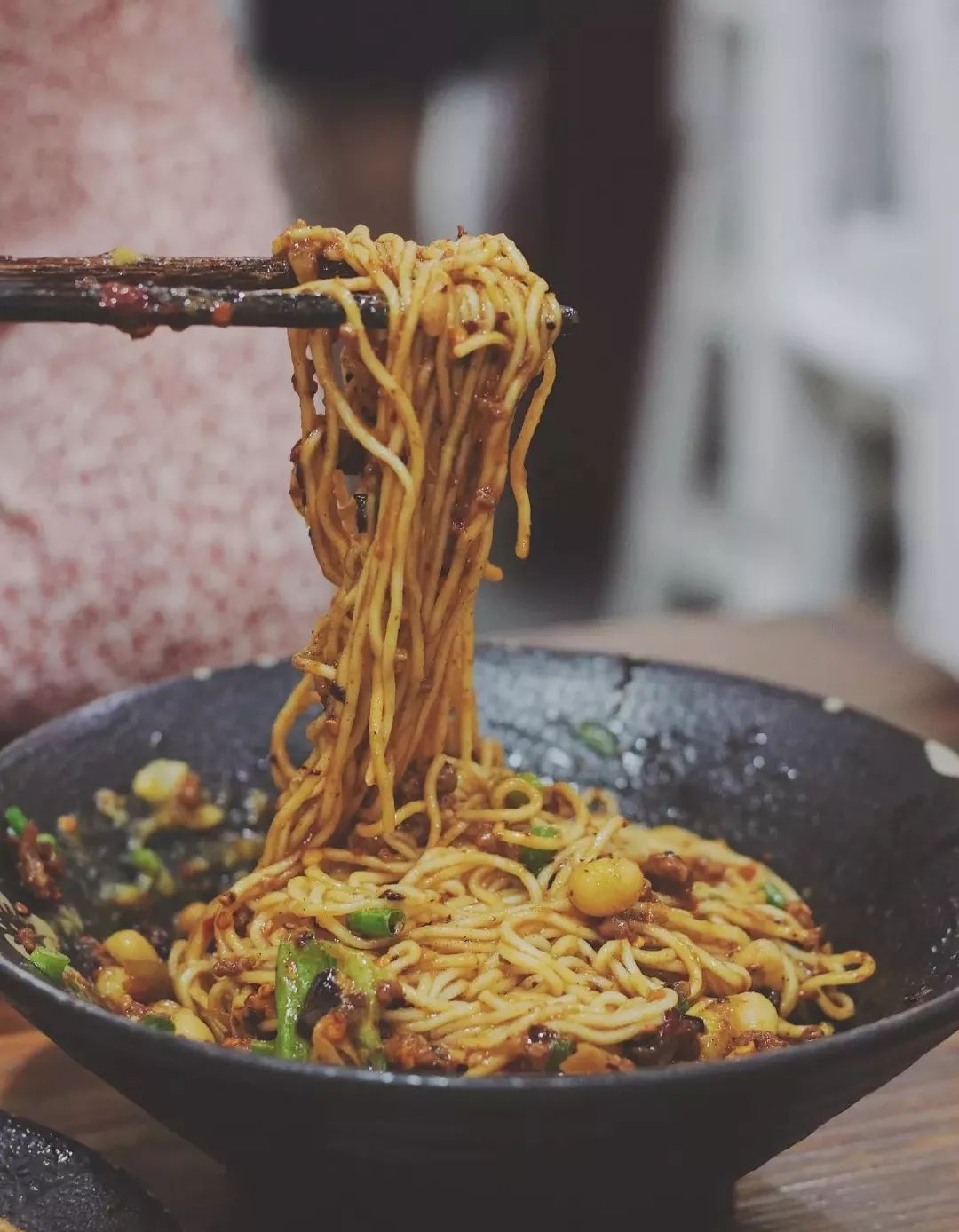 干拌豌杂面最受欢迎的小面几乎每一个来到这里的食客都会点一份豌杂面