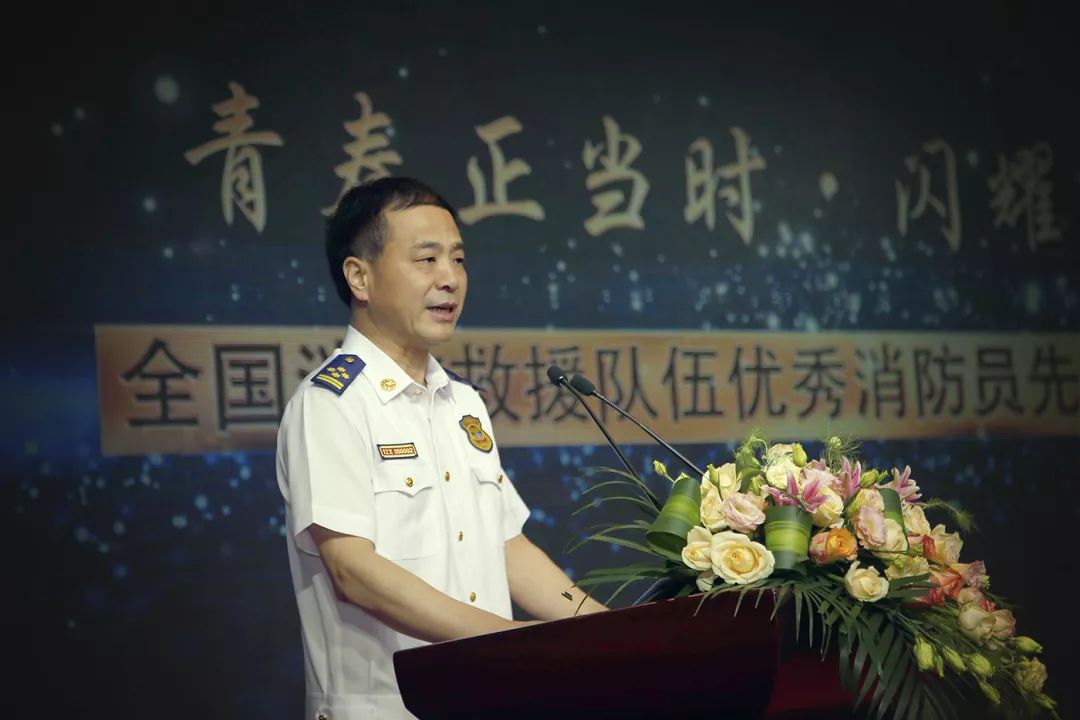 崔勇政委指出,此次报告会分享的成长经历鲜活生动,讲述的战斗记忆刻骨