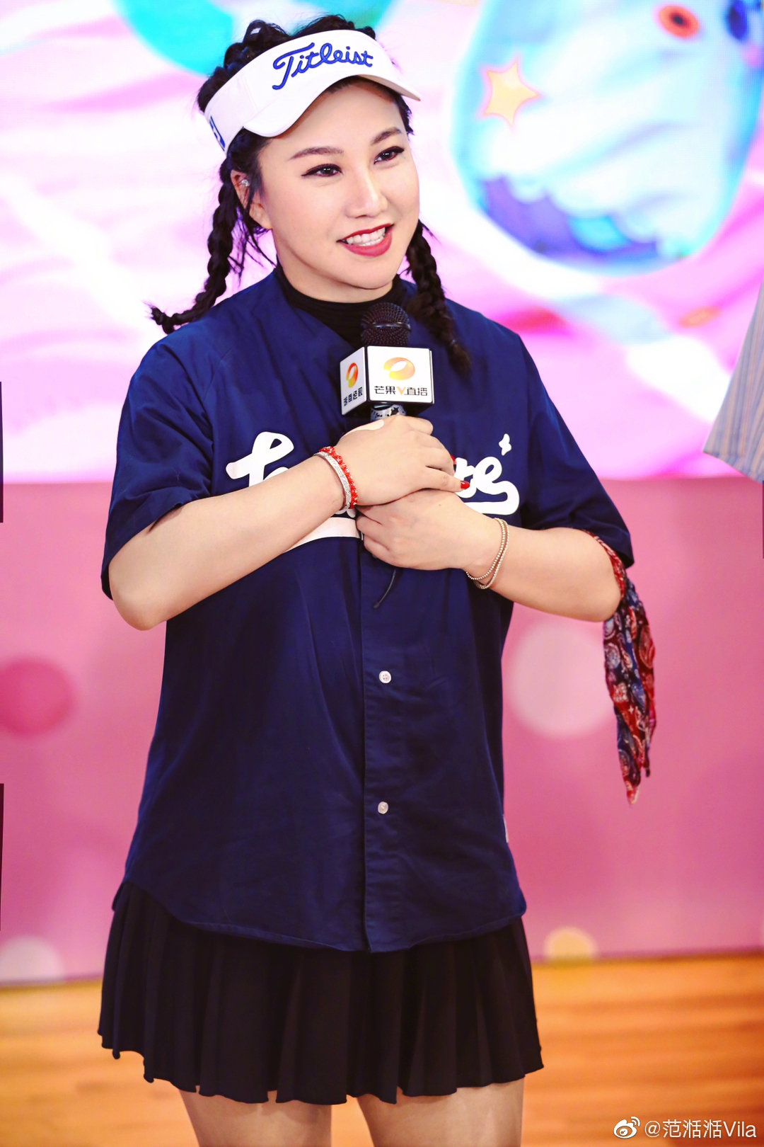 原创奇葩辩手范湉湉高调出镜拿10万包包登场不愧是贵妇湉