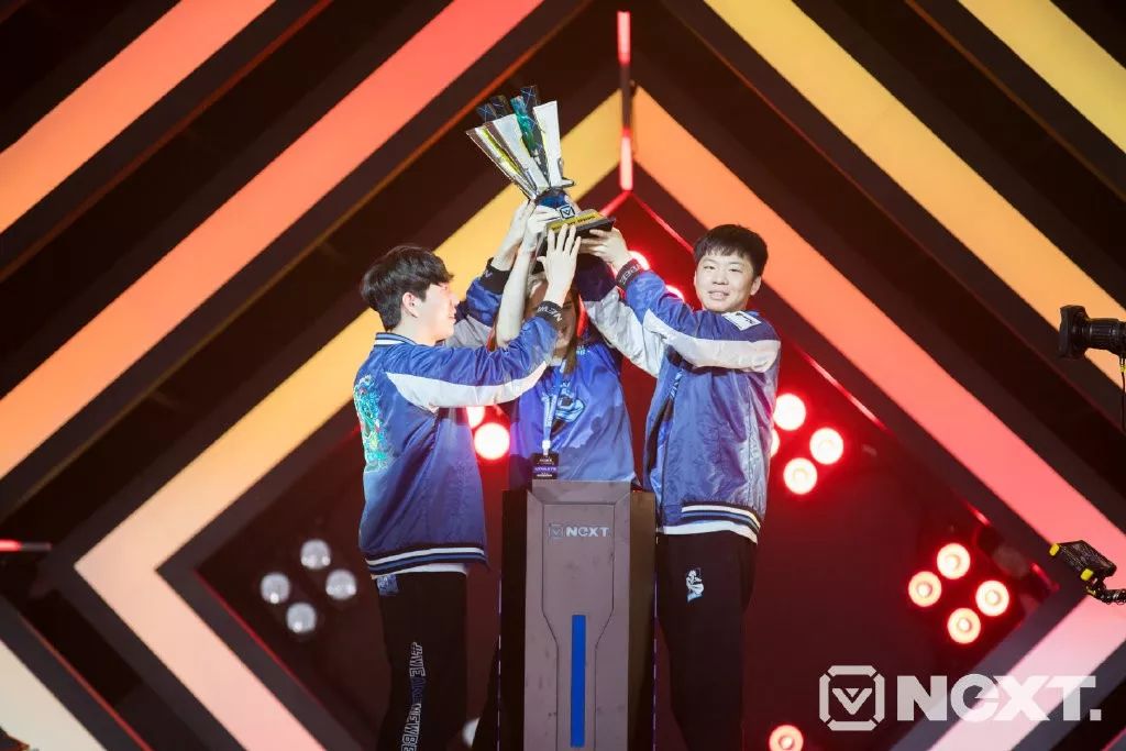 绝不白给newbee斩获战队赛冠军