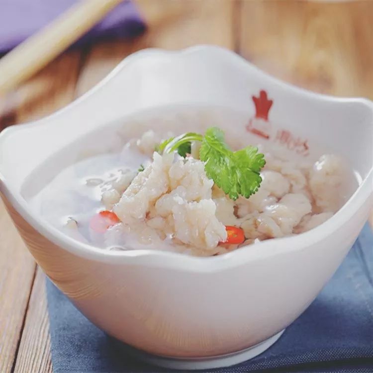 鱼肉羹美食齐聚,尽在岩食荟想吃到种类繁多,口感丰富的岩前小吃吗?