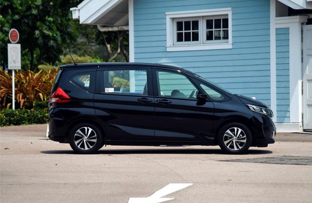 加长版"本田飞度",232七座布局,油耗5.2l,配四驱系统!