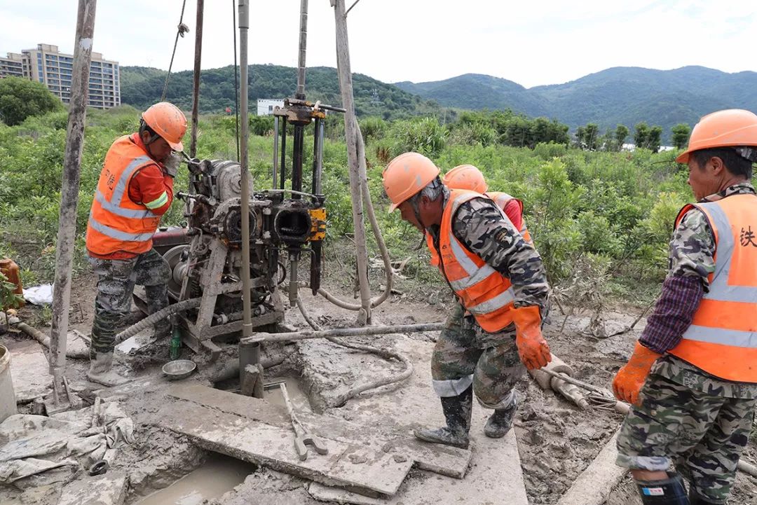 甬舟铁路白泉站工程正开始钻探作业阶段!