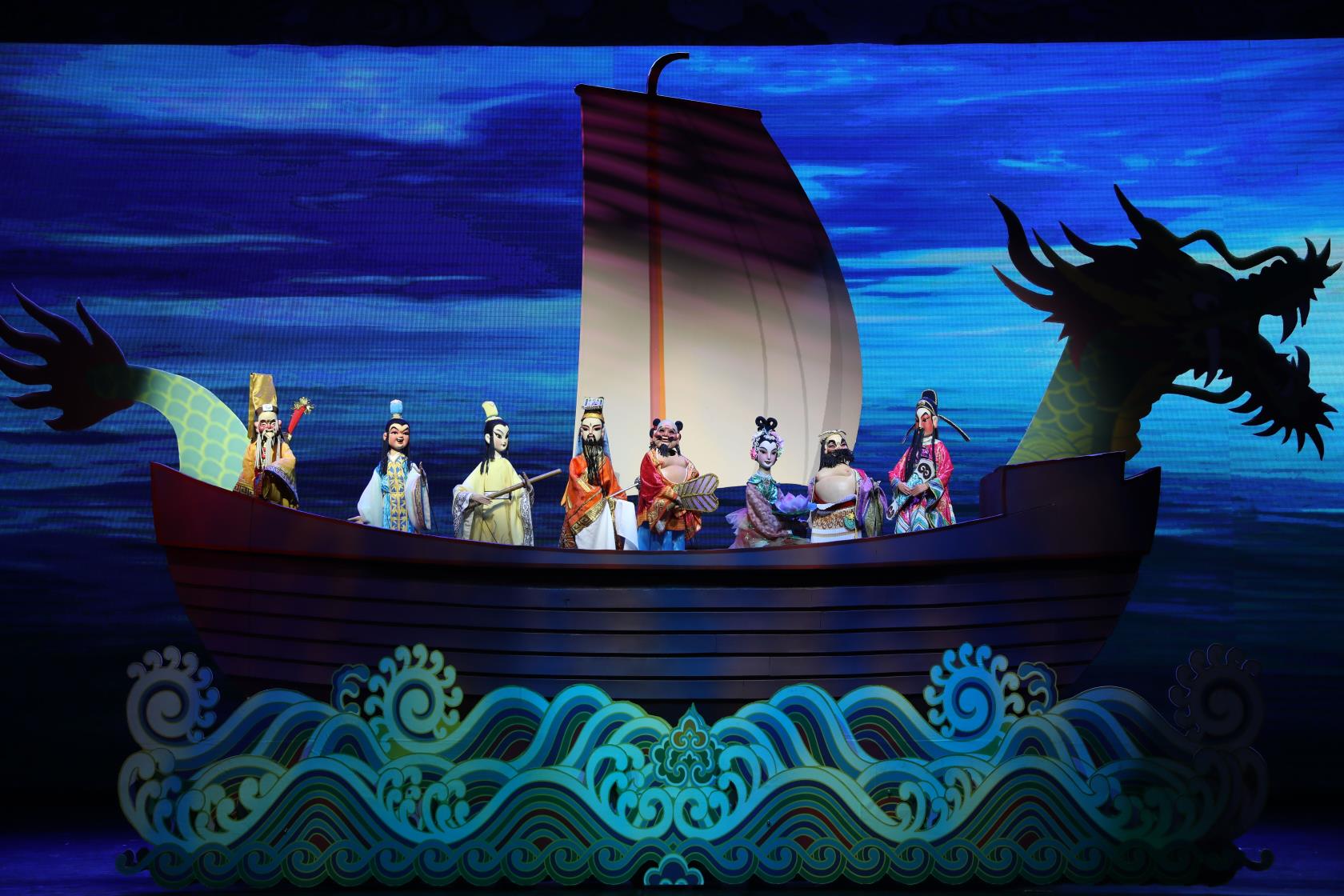 该剧由国家一级导演,中国木偶艺术剧院原艺术创作室主任王子斌担任