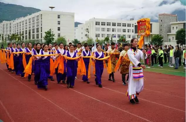 圍觀阿壩職業學院首屆田徑運動會精彩大放送