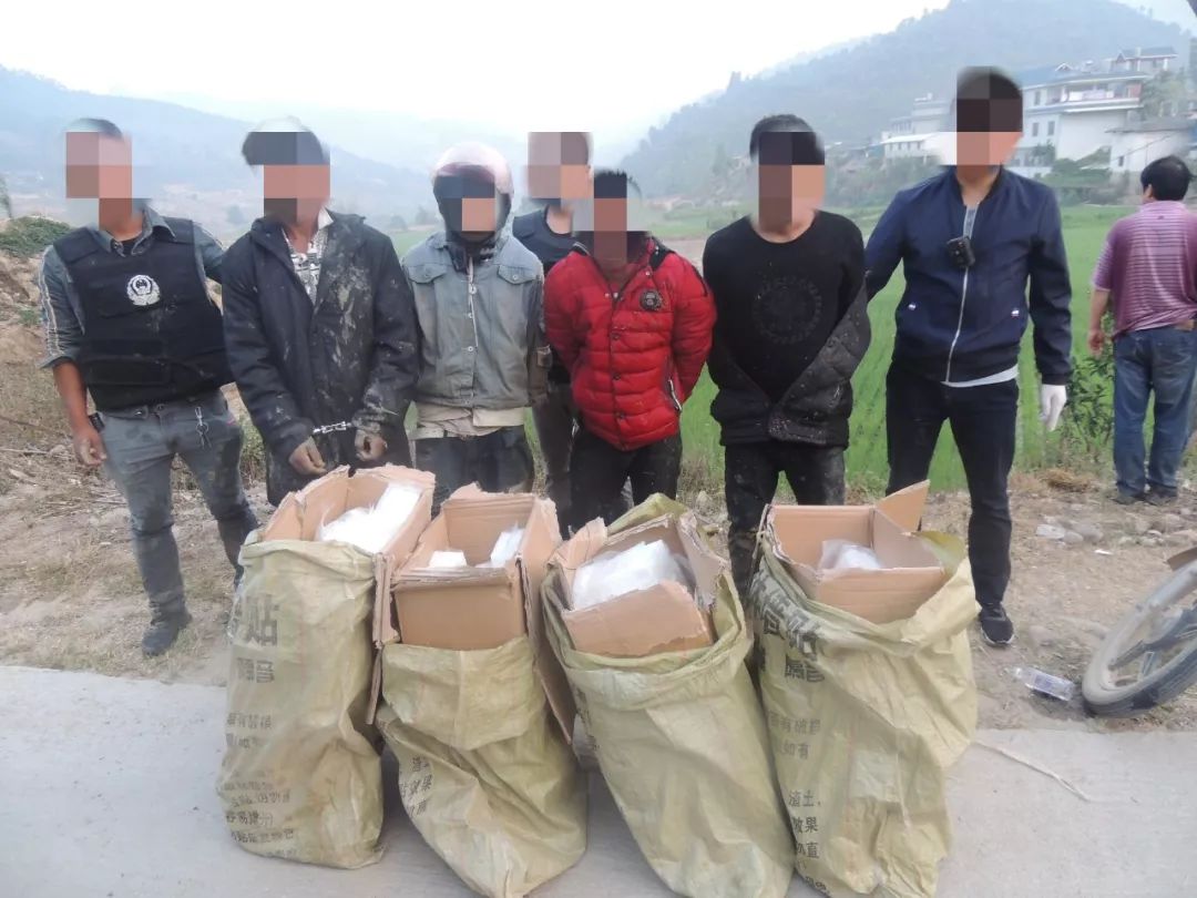 凌晨设伏擒毒贩,云南边检总站缴获毒品99.9公斤
